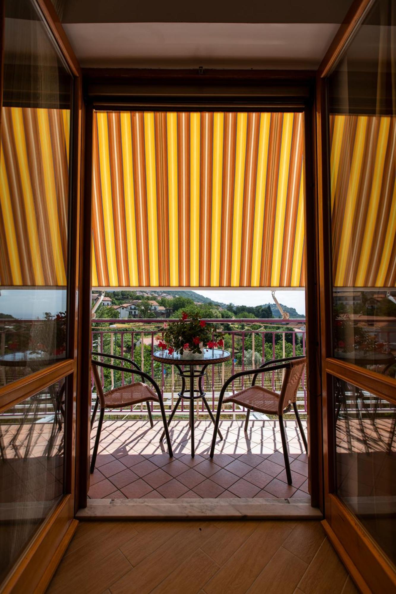Sant'Anna Bed & Breakfast อาเจโรลา ภายนอก รูปภาพ