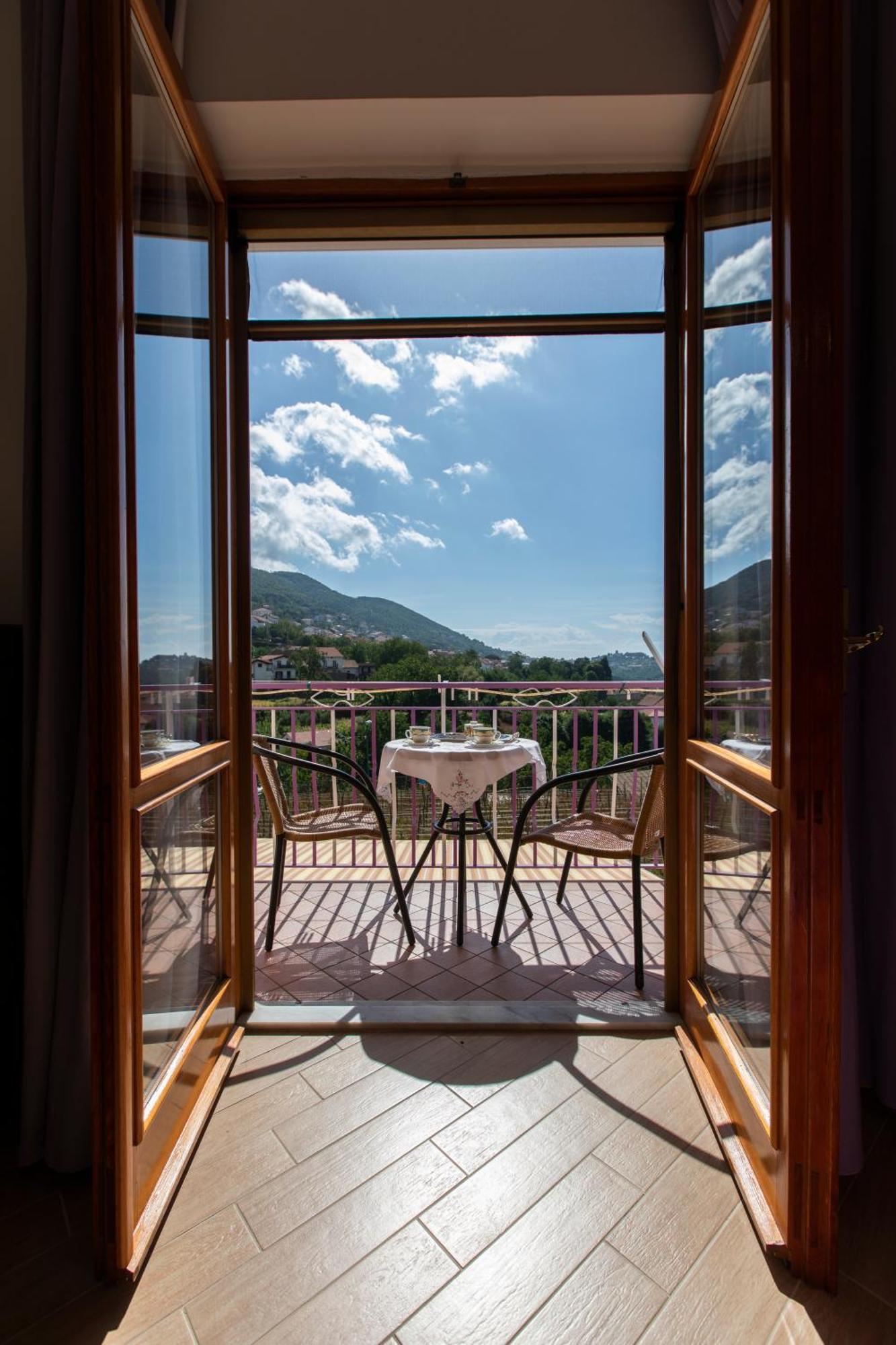Sant'Anna Bed & Breakfast อาเจโรลา ภายนอก รูปภาพ